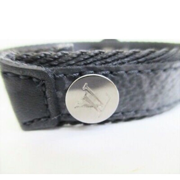 SALE 💥🔆☀️Louis Vuitton Luxury Bracelet - Picture 8 of 9